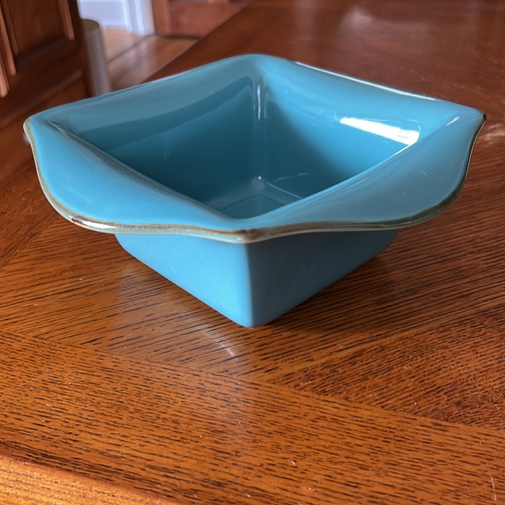 Southern Living At Home Turquoise Square-Edge Ceramic Bake and Serve Dish